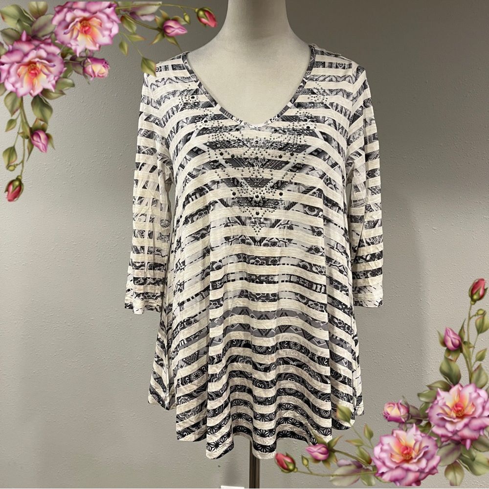 ONE WORLD Black and White Striped Long Sleeve V-Neck Tee